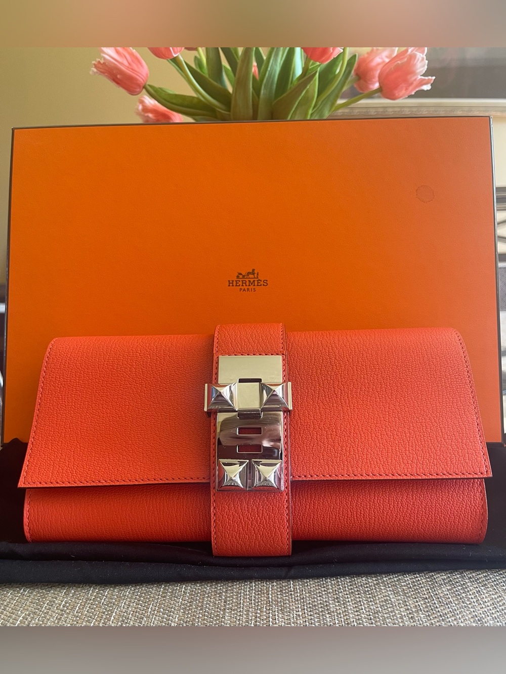 LIKE NEW HERMES SANGUINE ORANGE TADELAKT LEATHER MEDOR CLUTCH PALLADIUM HW PARIS - Picture 4 of 17